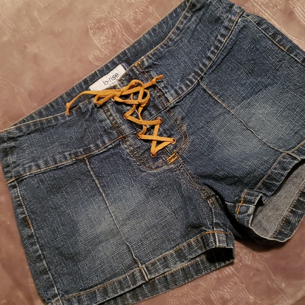 Low rise shorts